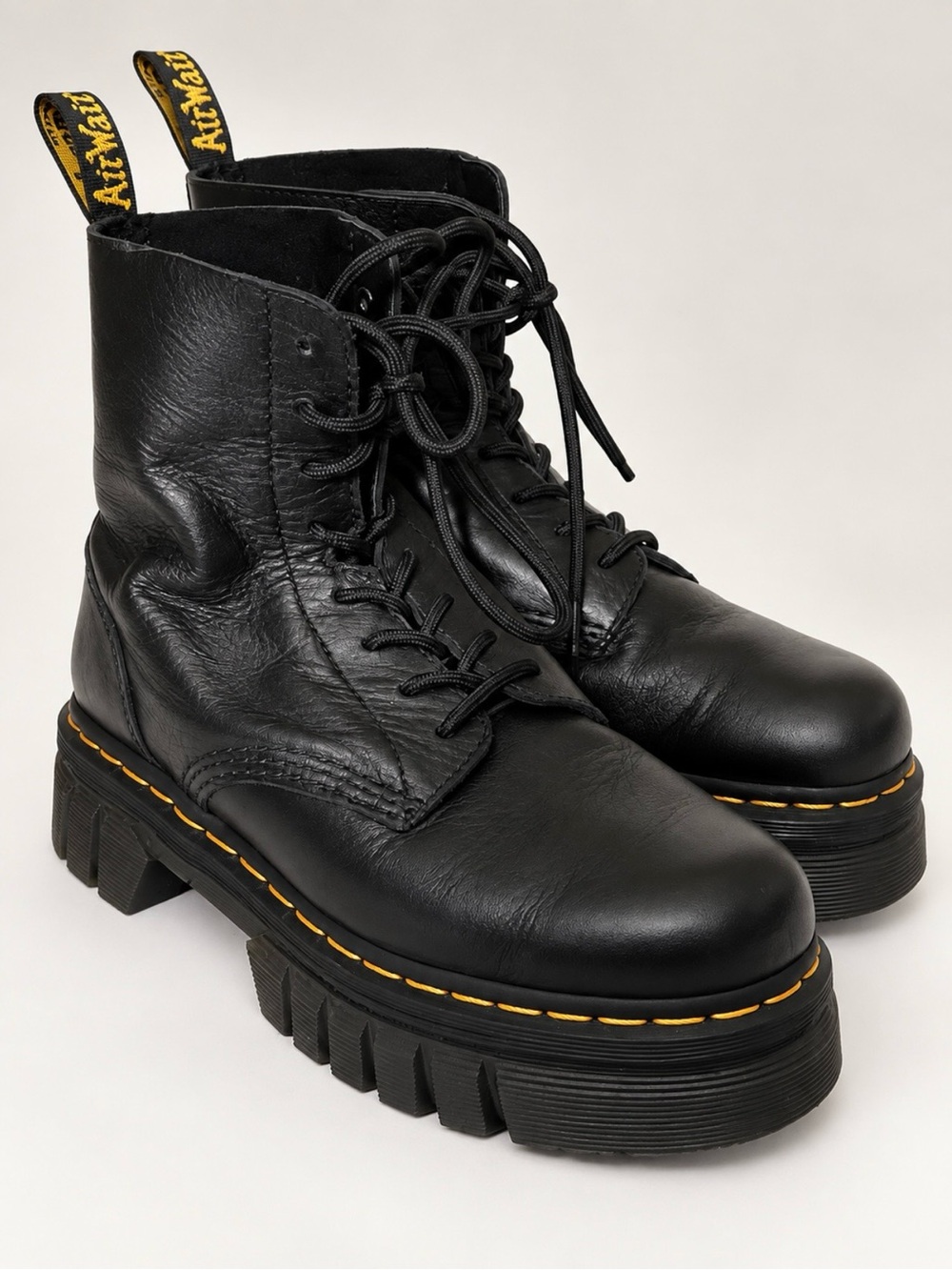 Dr. Marten’s Audrick 8 Eye Boots sz US 8